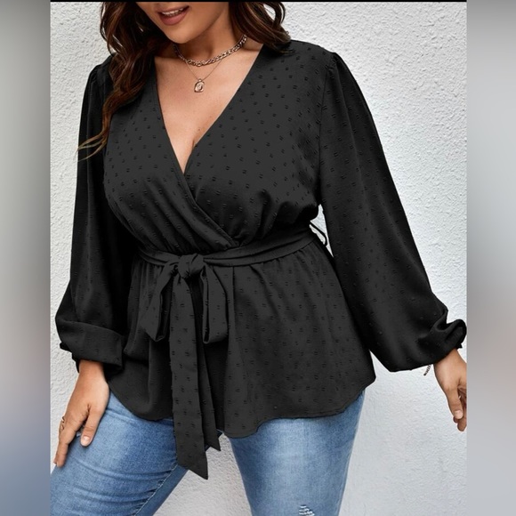 NWT Black Swiss Dot Surplus Neck Belted Blouse 1X - Picture 2 of 8